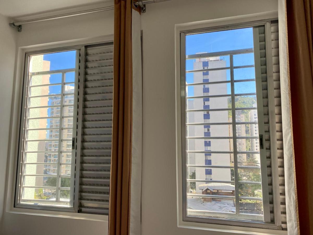 Apartamento Pitangueiras Гуаружа Екстериор снимка